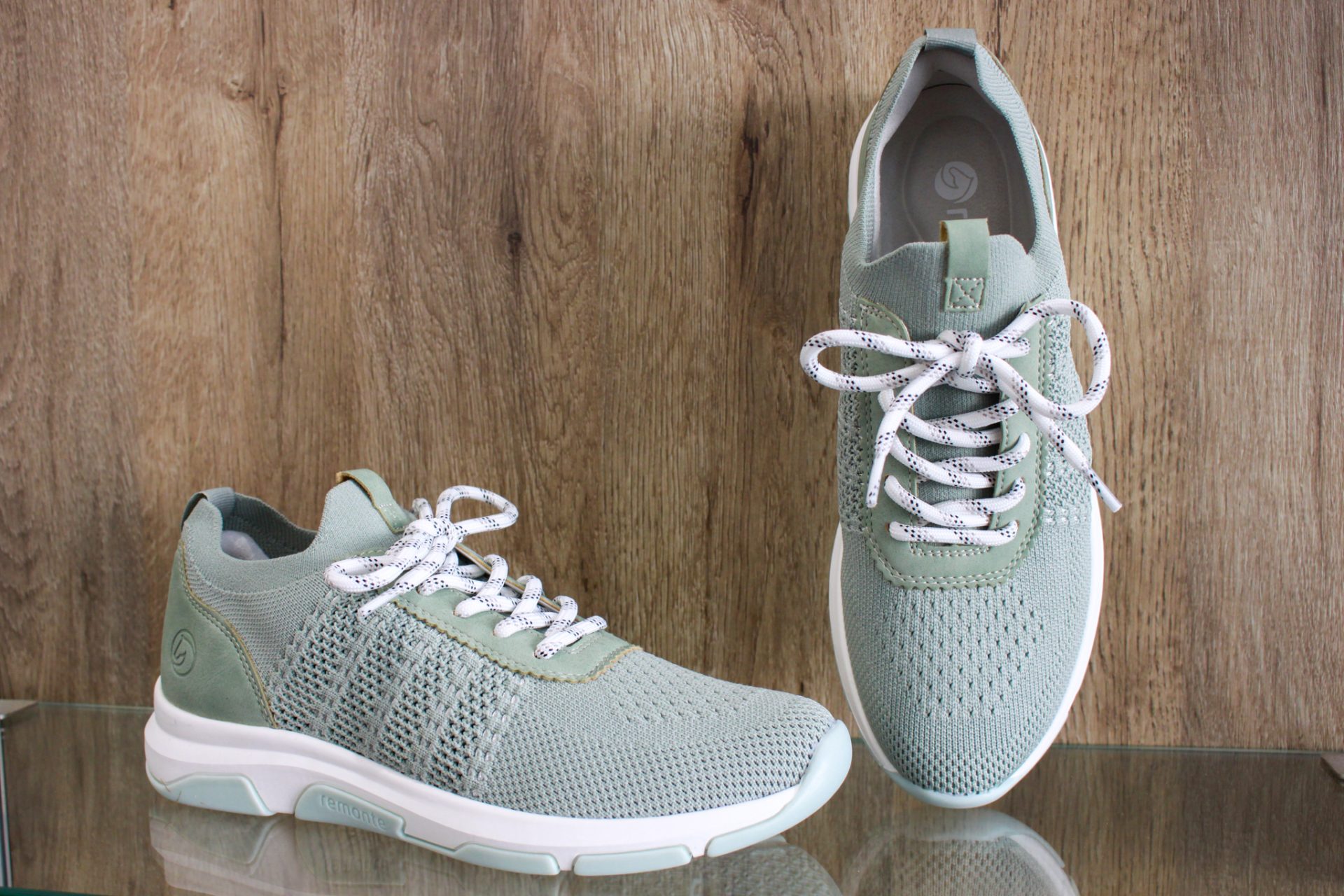 baskets et lacets