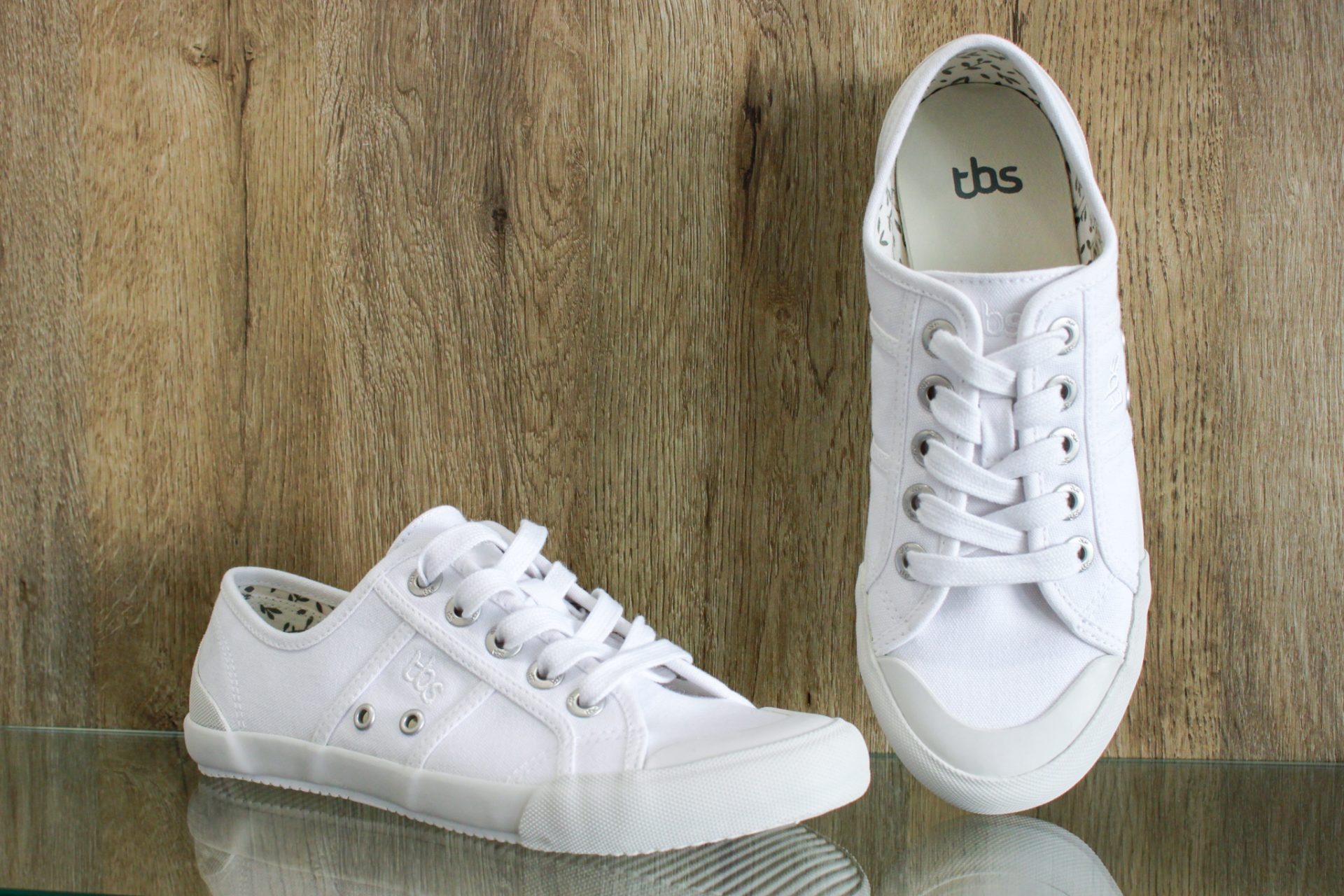 baskets et lacets